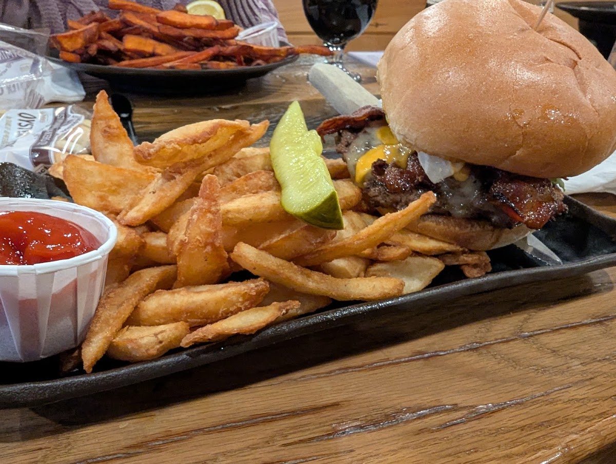 The Original Johnson's Dairy Bar At Northwoods Brewing Company-4
